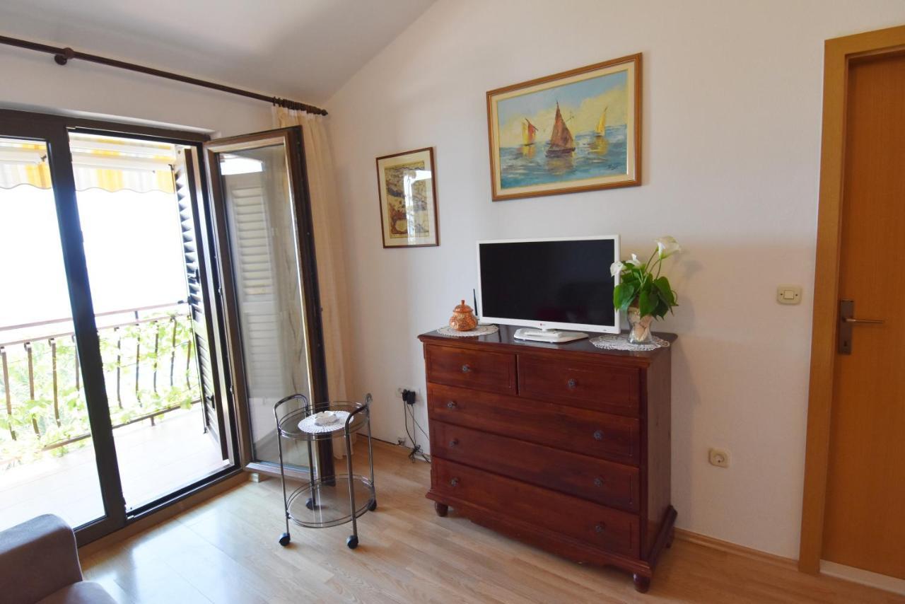 Villa Delfina Podgora Bagian luar foto