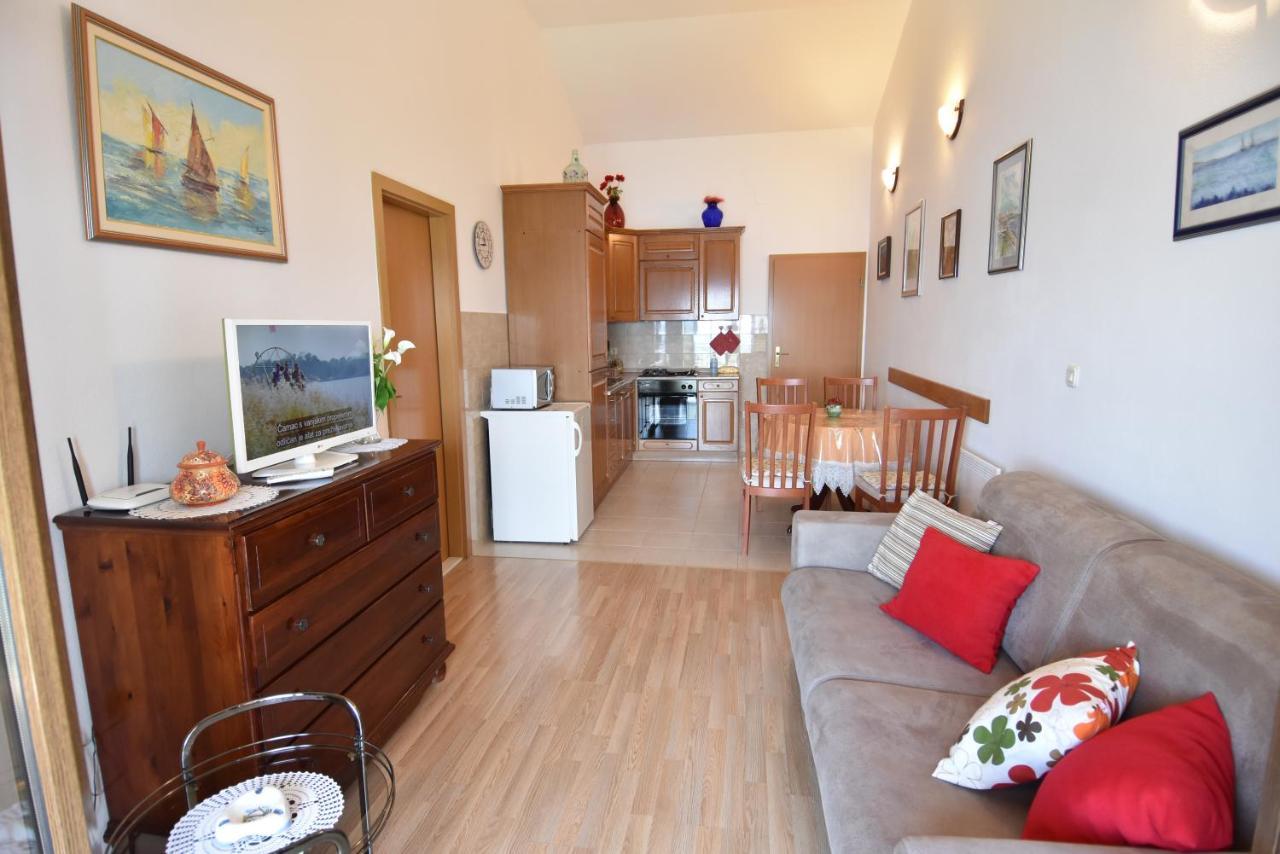 Villa Delfina Podgora Bagian luar foto