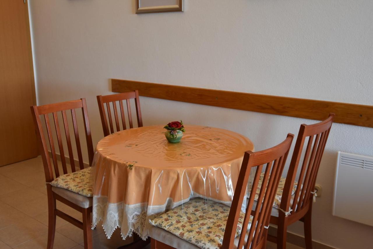 Villa Delfina Podgora Bagian luar foto