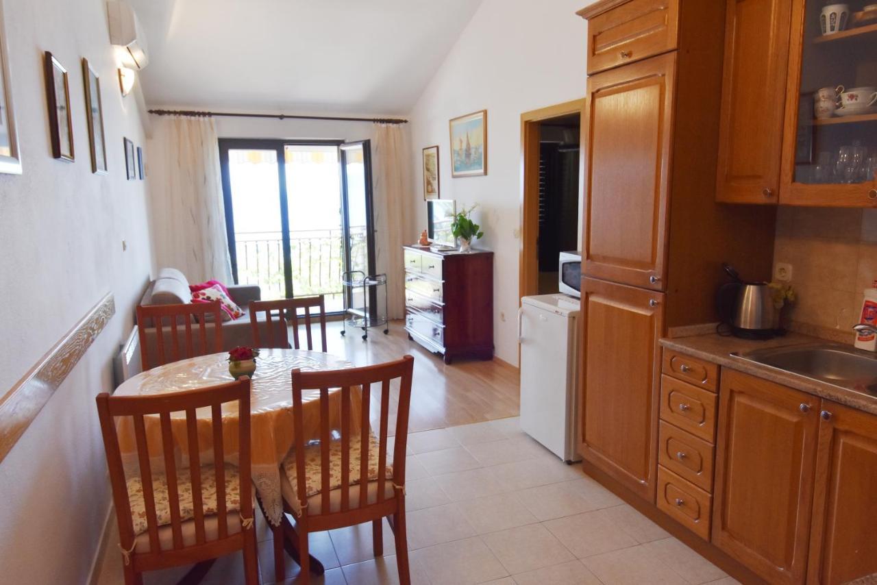 Villa Delfina Podgora Bagian luar foto